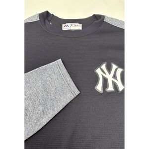 New York Yankees Sweater Long Sleeve Majestic Therma Base Sweatshirt Blue XL‎